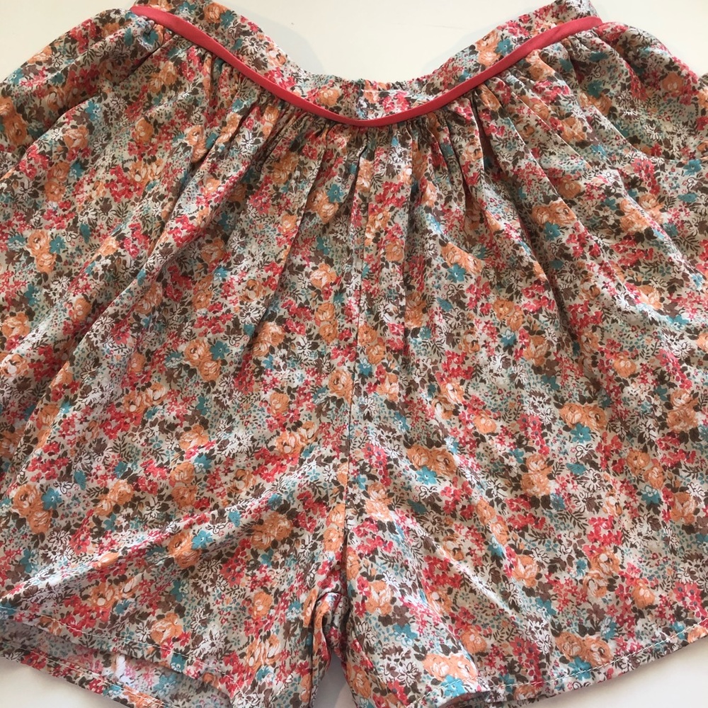 NWT Coral Floral Print Shorts